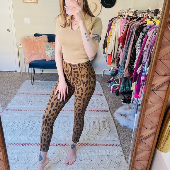 L'AGENCE Margot Spot Animal Print Jeans - Picture 2 of 10